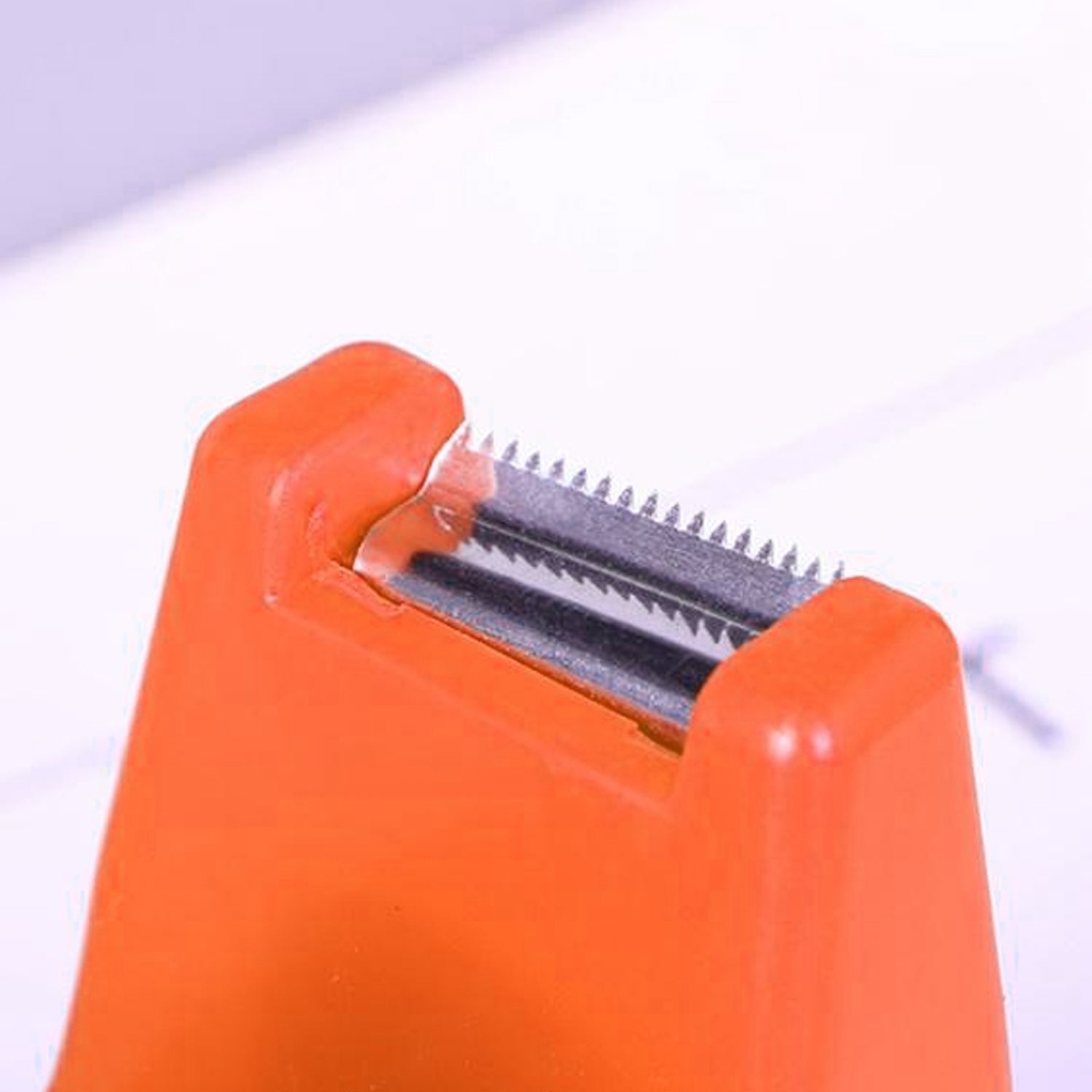 9011A Jumbo Tape Dispenser used in all kinds of household and official places for holding and cutting tapes etc. 9011A Jumbo Tape Dispenser used in all kinds of household and official places for holding and cutting tapes etc.